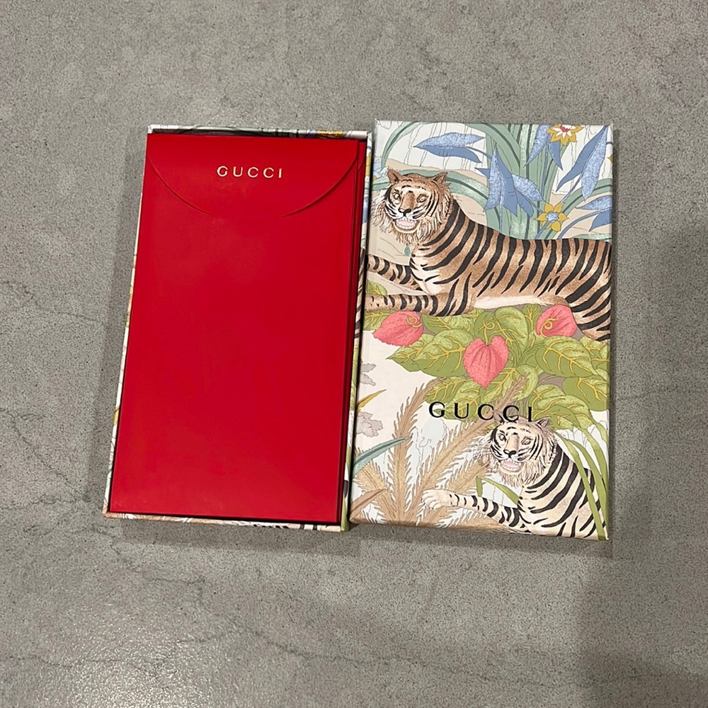 NIB GUCCI year of tiger red envelopes hong bao 10 count